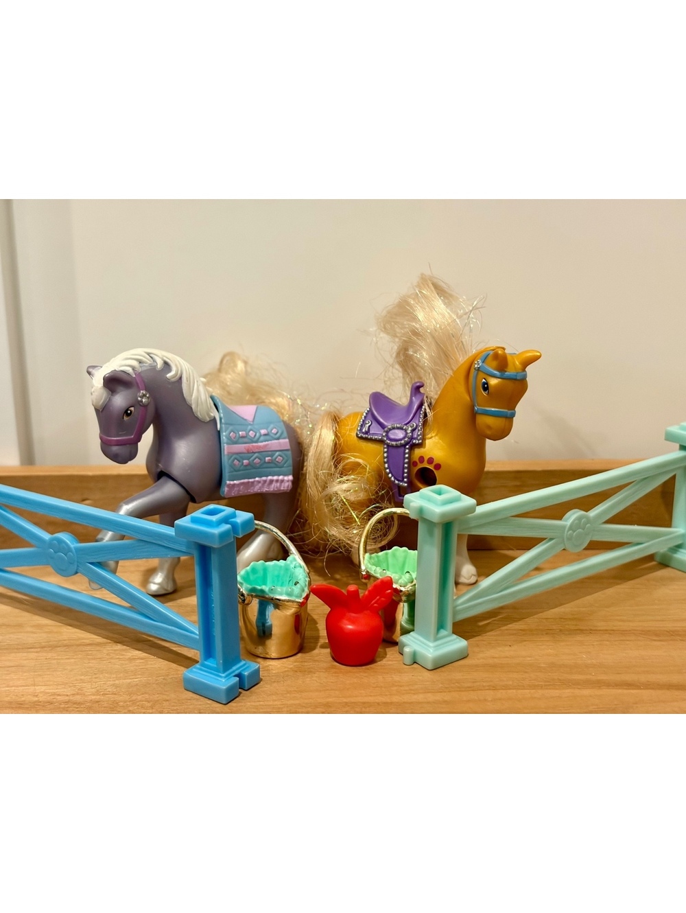 Vintage 1994 Littlest Pet Shop Sparkling Ponies Crystal & Blaze LPS Accessories